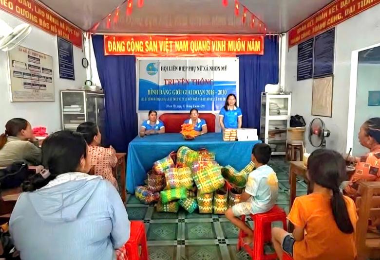Hội LHPN xã Nhơn Mỹ tổ chức truyền thông bình đẳng giới