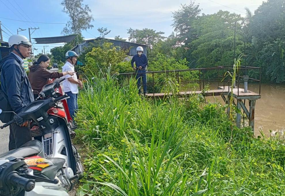 Nhơn Mỹ tăng cường kiểm tra đê - cống bảo vệ sản xuất   vụ Thu đông năm 2025