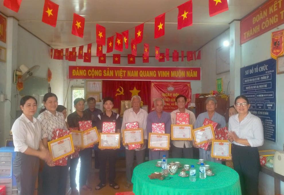 Ấp Mỹ Thuận và Nhơn An tổ chức Ngày hội Đại đoàn kết toàn dân tộc năm 2025