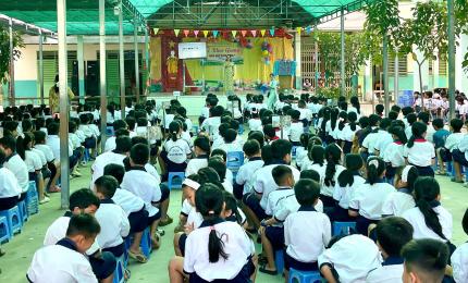 Lễ khai giảng tại trường tiểu học Mỹ Hội Đông phân hiệu 2