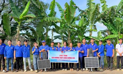 Tuổi trẻ Nhơn Mỹ thắp sáng đường quê
