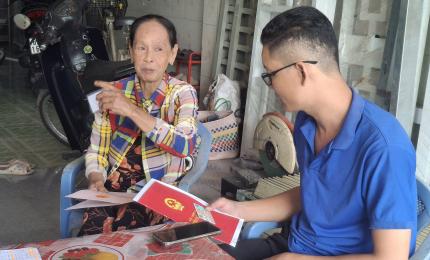 Nhơn Mỹ đẩy nhanh làm sạch dữ liệu đất đai Thời gian qua, Công an xã Nhơn Mỹ phối hợp chặt chẽ với các sở, ban, ngành và đơn vị liên quan rà soát, đối chiếu, cập nhật, bổ sung và làm sạch dữ liệu đất đai, hướng đến bảo đảm dữ liệu “đúng, đủ, sạch, sống”. Qua đó, góp phần nâng cao chất lượng, tính chính xác và khả năng khai thác, sử dụng dữ liệu phục vụ quản lý nhà nước và thực hiện các nhiệm vụ chuyển đổi số. Đối với nhóm 1, tổng số cần thu thập thông tin chủ sử dụng là 590 thửa. Phòng Kinh tế phối hợp Công