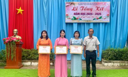 Phó chủ tịch UBND xã Nhơn Mỹ dự lễ tổng kết tại THCS Nguyễn Kim Nha
