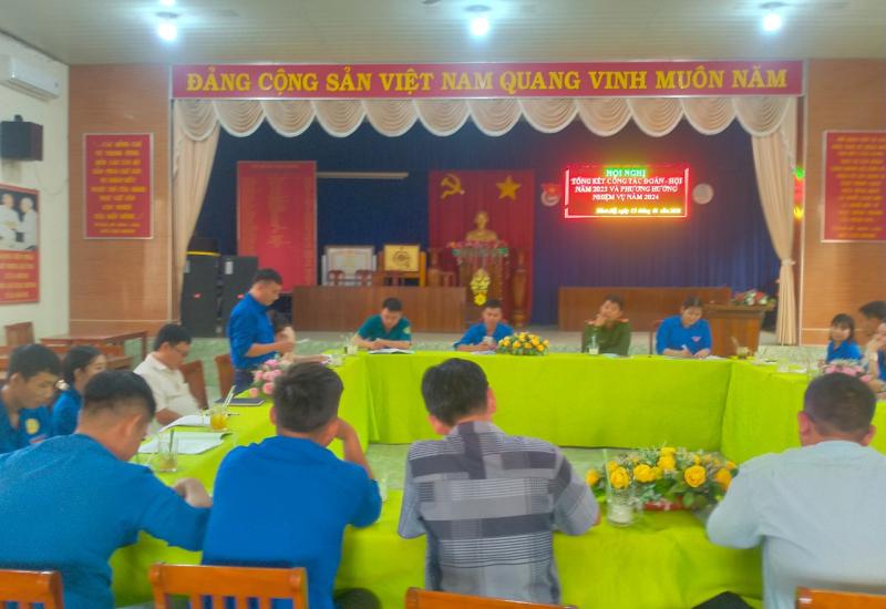 Đoàn viên, thanh niên tham gia buổi tổng kết