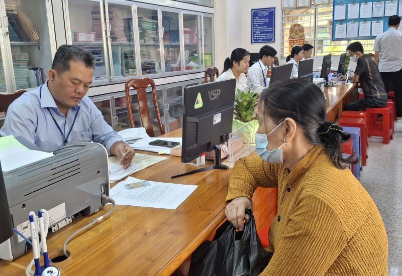 Năm 2026 Nhơn Mỹ đặt mục tiệu 100% thủ tục hành chính được kiểm soát chặt chẽ - công khai - minh bạch