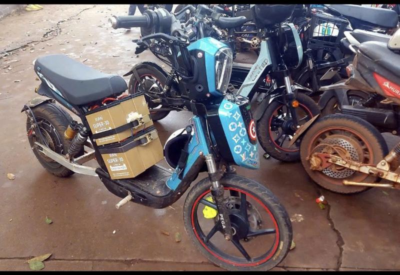 Học sinh đua nhau độ chế xe đạp điện, nguy cơ tai nạn nghiêm trọng