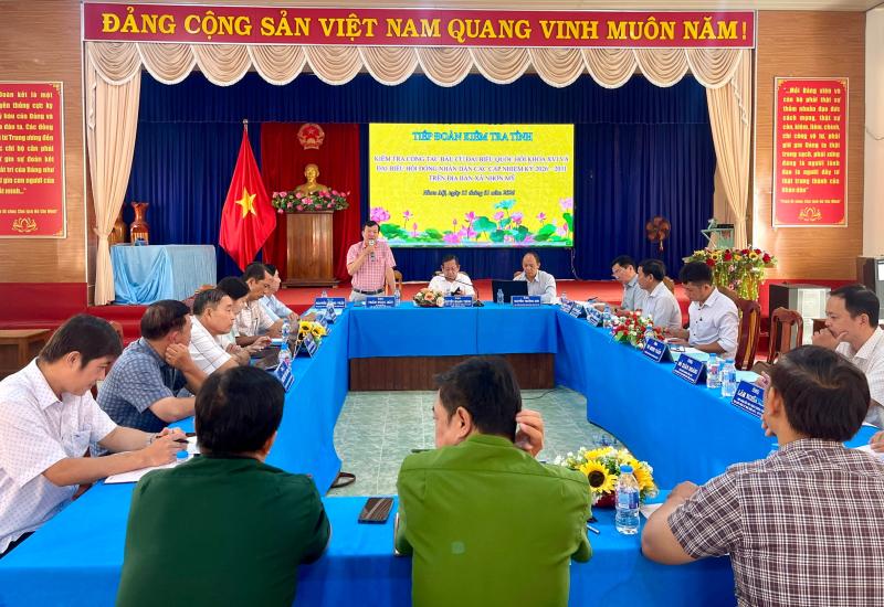 Đoàn công tác tỉnh Kiểm tra việc chuẩn bị bầu cử tại xã Nhơn Mỹ