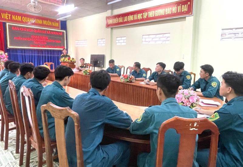  Ban Chỉ huy Quân sự xã Nhơn Mỹ khai giảng huấn luyện dân quân thường trực